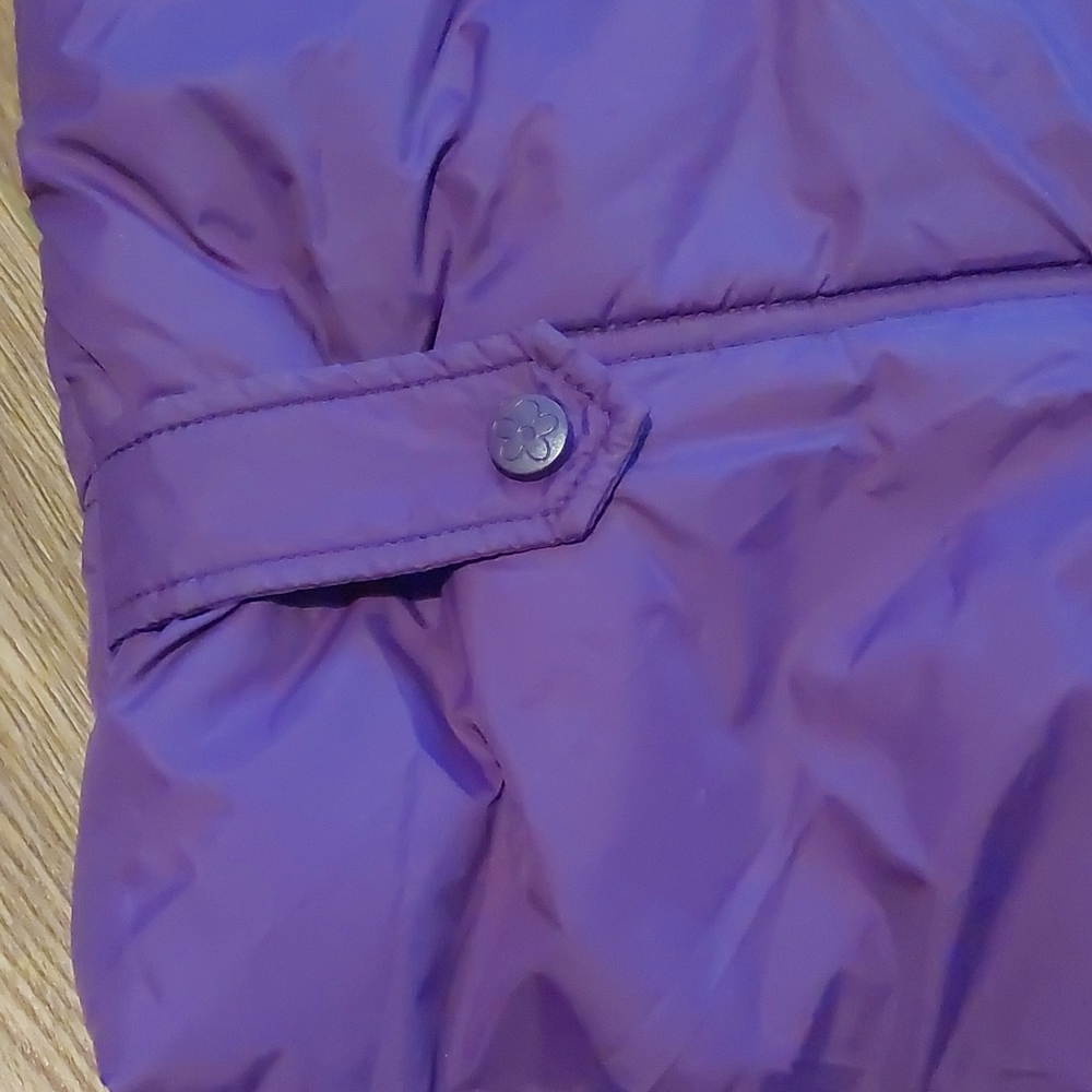 Vest - Picture 5 of 8